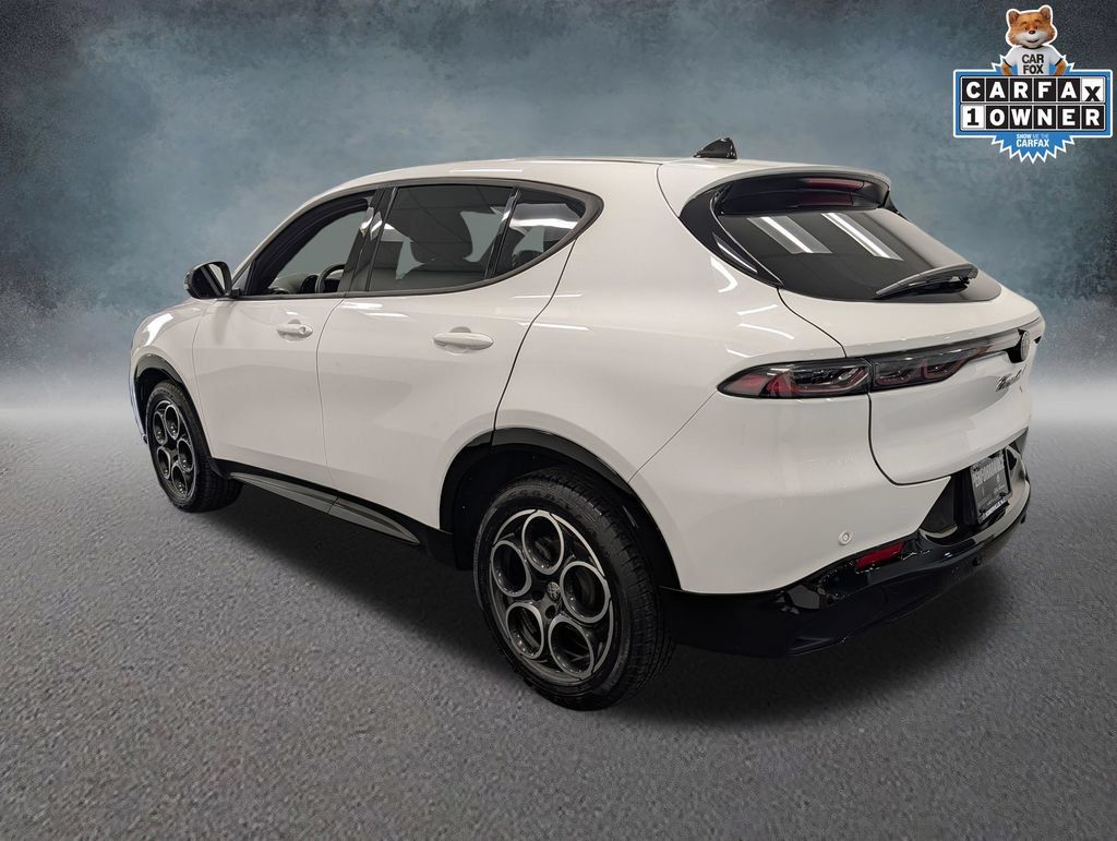 Used 2025 Alfa Romeo Tonale AWD/4WD image 6