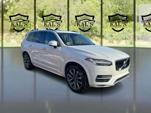 Used 2019 Volvo XC90 T6 Momentum w/ Advanced Package image 3