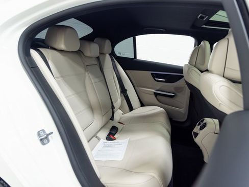 Used 2024 Mercedes-Benz C 300 4MATIC Sedan image 27