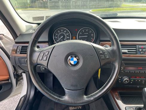 Used 2011 BMW 328i xDrive Sedan AWD/4WD image 15