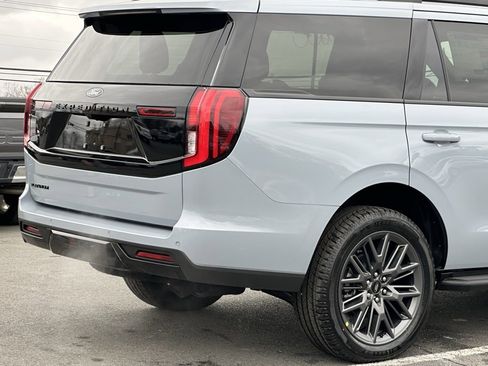 New 2026 Ford Expedition Platinum w/ Stealth Appearance Package image 41
