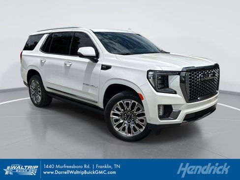 Used 2024 GMC Yukon Denali Ultimate w/ LPO, Floor Liner Package AWD/4WD image 1