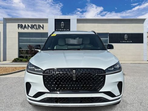 New 2025 Lincoln Aviator Black Label w/ Jet Appearance Package AWD/4WD image 2