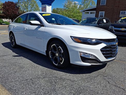 Used 2022 Chevrolet Malibu LT FWD image 6