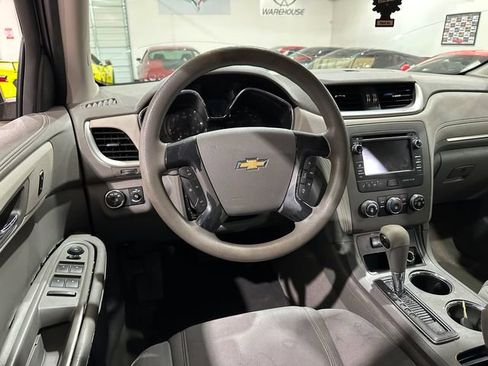 Used 2013 Chevrolet Traverse LS FWD image 11