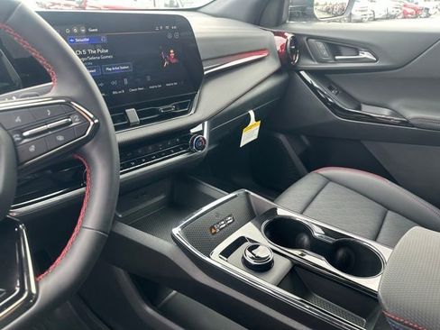 New 2026 Chevrolet Equinox RS w/ Convenience Package III AWD/4WD image 11