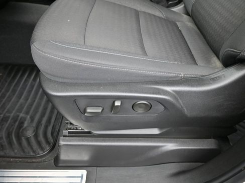 Used 2024 Chevrolet Silverado 2500 LT w/ Convenience Package image 15