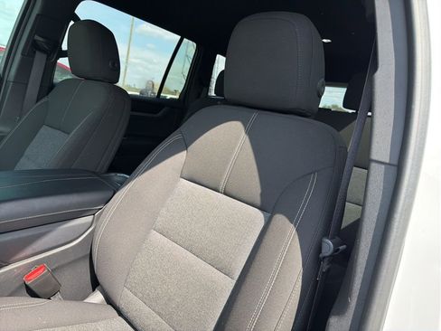 Used 2025 GMC Acadia Elevation image 18