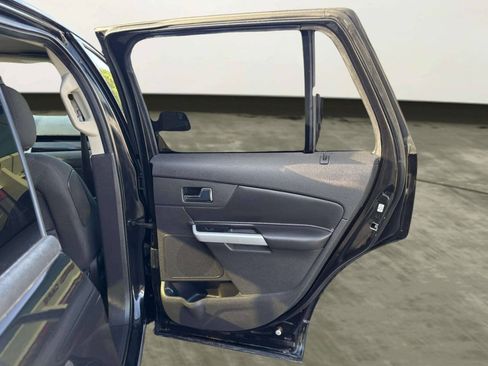 Used 2014 Ford Edge SE w/ Equipment Group 101A FWD image 16
