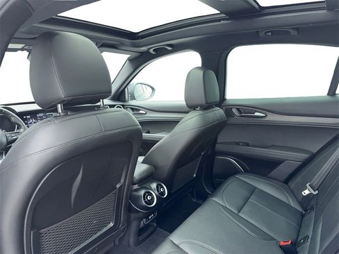 Used 2023 Alfa Romeo Stelvio Ti image 40