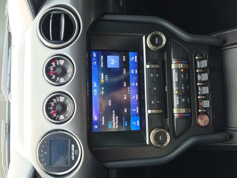 Used 2020 Ford Mustang Shelby GT500 w/ Technology Package RWD image 27
