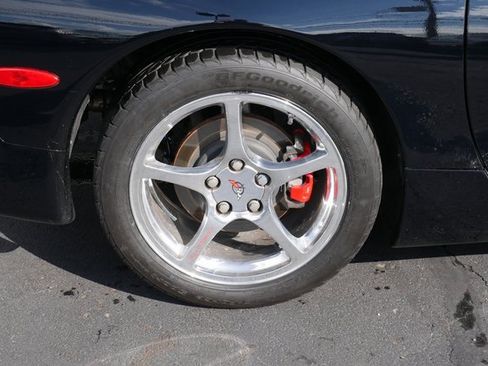 Used 2001 Chevrolet Corvette Convertible w/ Preferred Equipment Group1 image 7