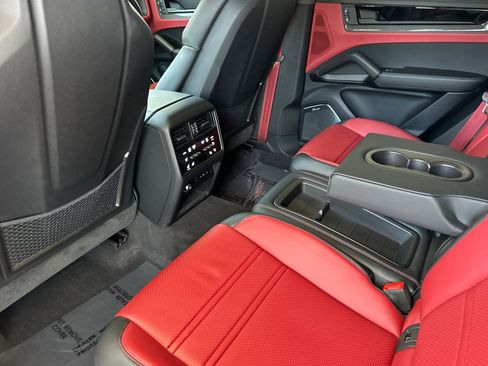 Certified 2025 Porsche Cayenne Turbo GT AWD/4WD image 13