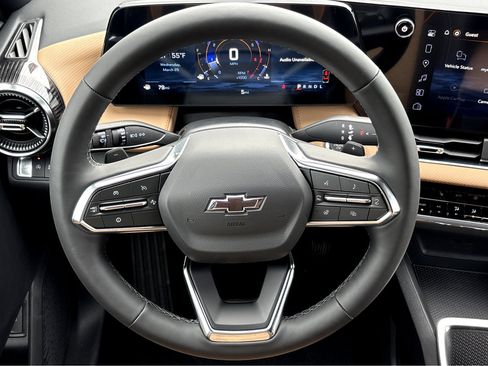 New 2026 Chevrolet Equinox ACTIV FWD image 13