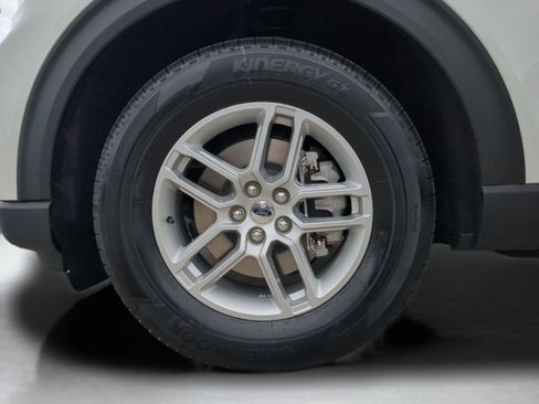 New 2026 Ford Explorer Active w/ Active Comfort Package image 67