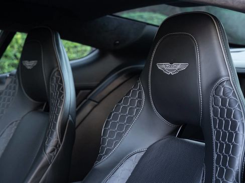 Used 2014 Aston Martin Vanquish Coupe image 89