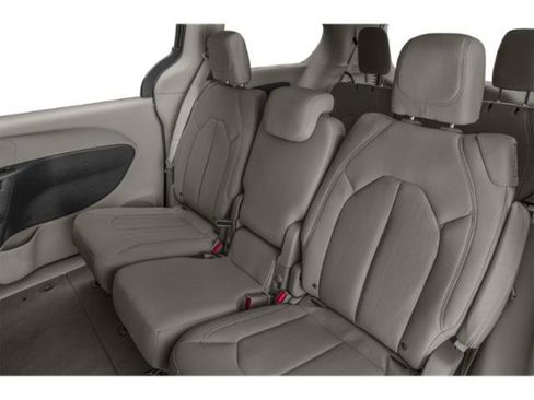 Used 2020 Chrysler Pacifica Touring w/ Advanced Safetytec Group FWD image 19