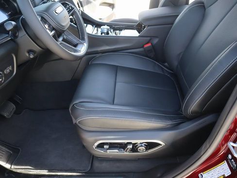 New 2025 Jeep Grand Cherokee L Overland w/ Luxury Tech Group IV image 12