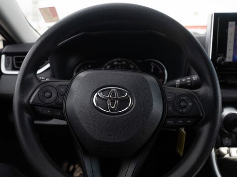 Used 2024 Toyota RAV4 LE image 31