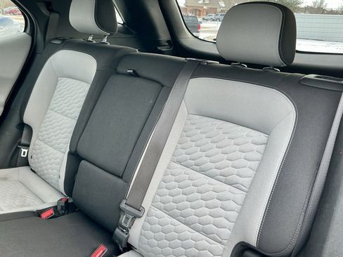 Used 2021 Chevrolet Equinox LT image 28