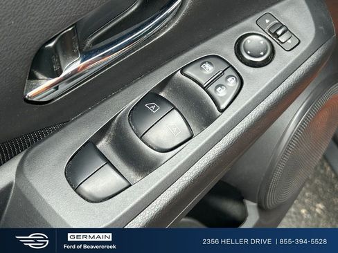 Used 2021 Nissan Kicks SV FWD image 12