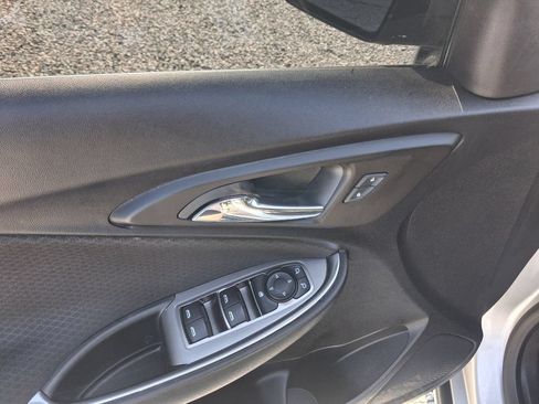 Used 2019 Chevrolet Malibu LT FWD image 19
