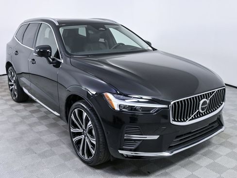 Certified 2023 Volvo XC60 B5 Ultimate w/ Climate Package FWD image 28
