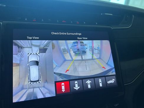 Used 2023 Jeep Grand Cherokee L Overland w/ Advanced Protech Group III image 8