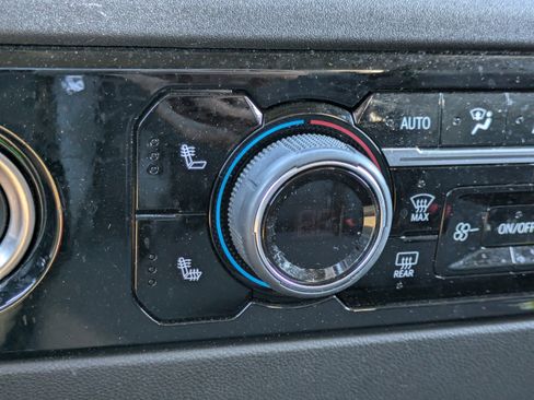 Used 2023 Chevrolet Silverado 1500 LT image 27