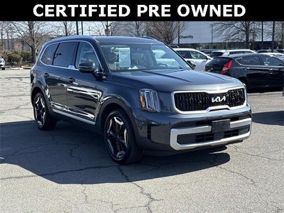 Used 2023 Kia Telluride EX w/ EX Captain's Chair Package
