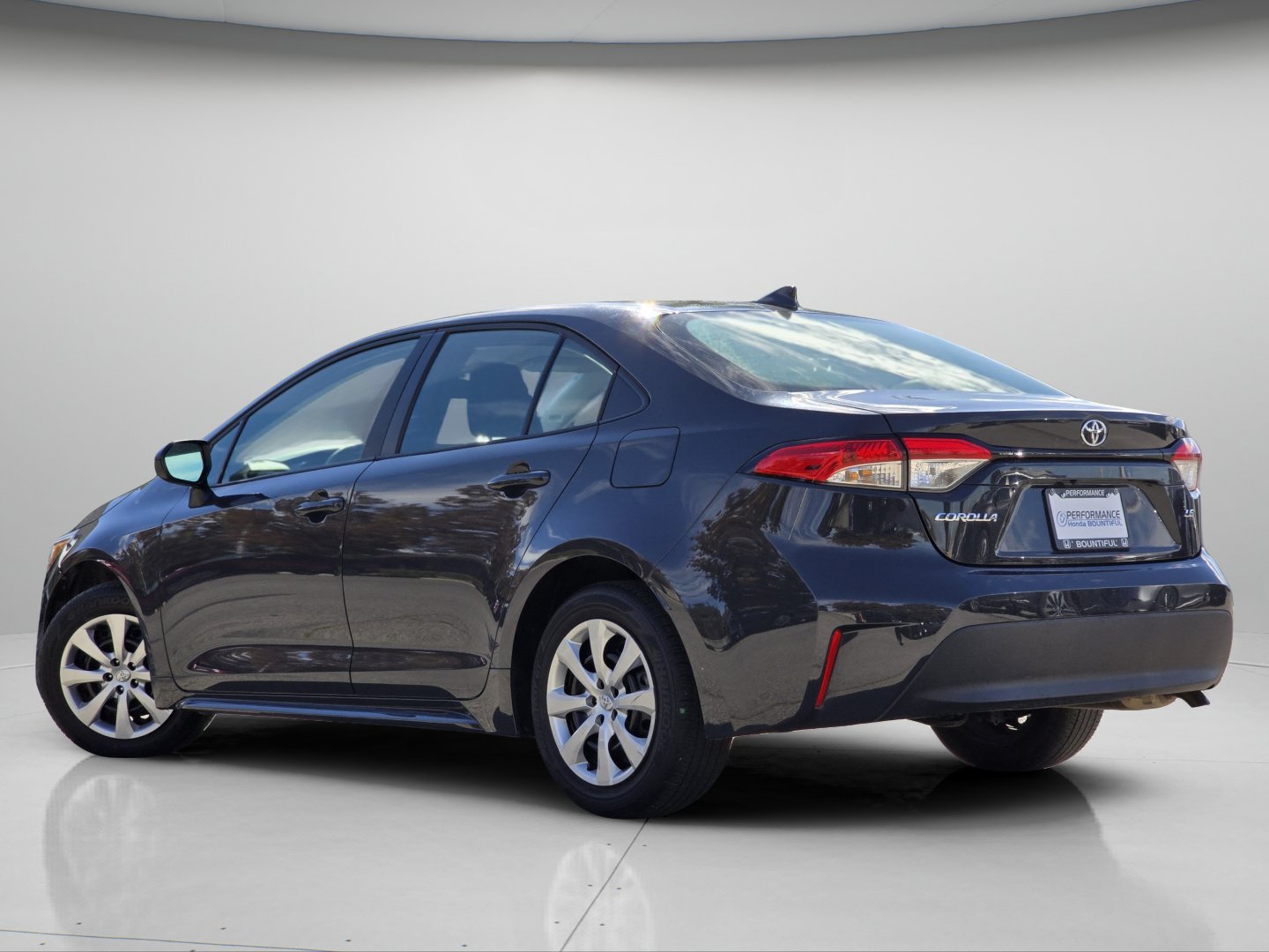 Used 2025 Toyota Corolla LE FWD image 20