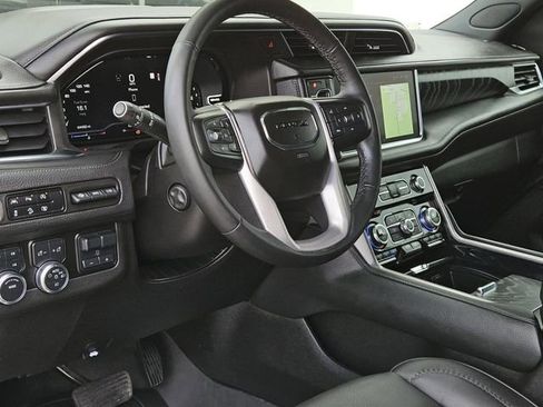 Used 2023 GMC Yukon Denali w/ Max Trailering Package AWD/4WD image 32