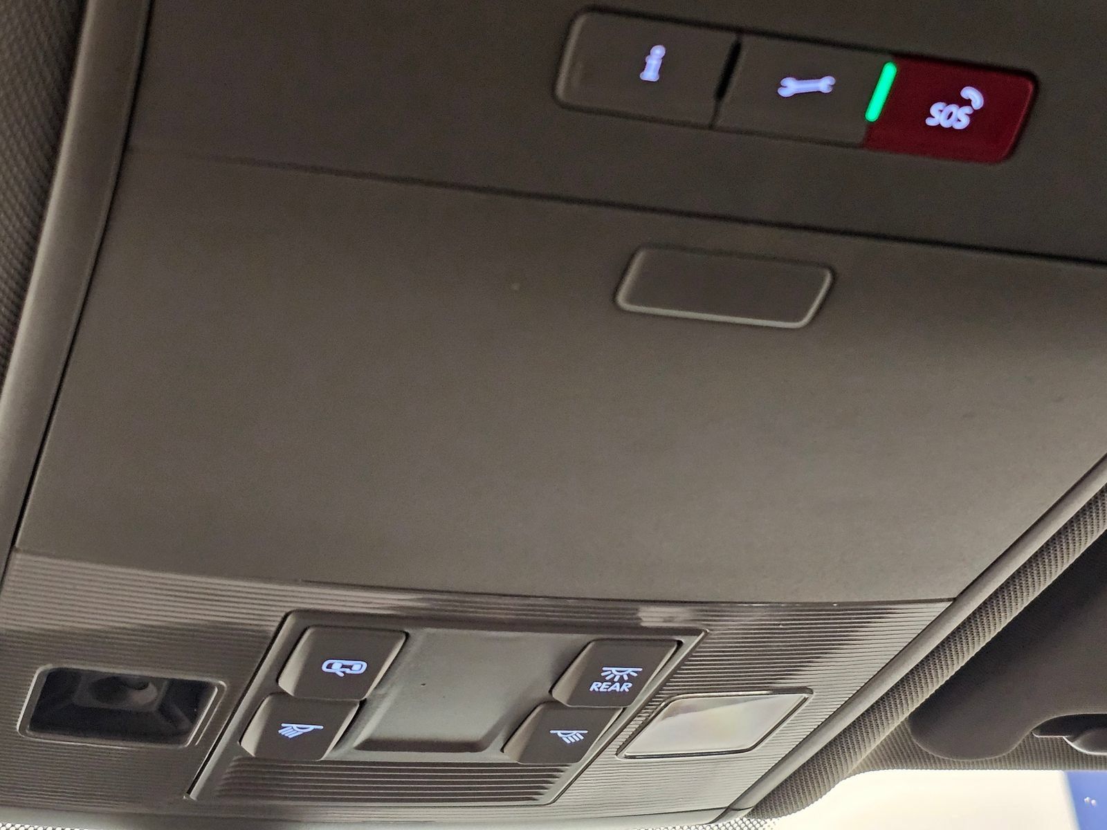 Used 2022 Volkswagen Atlas SE FWD image 18