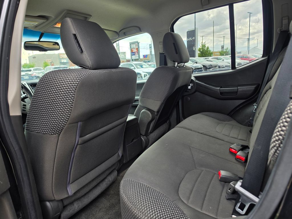 Used 2011 Nissan Xterra PRO-4X AWD/4WD image 11