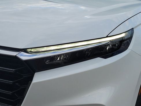 Used 2023 Honda CR-V EX image 10