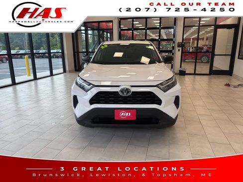 Used 2023 Toyota RAV4 LE AWD/4WD image 9