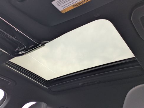 New 2025 Mercedes-Benz C 300 4MATIC Sedan image 27