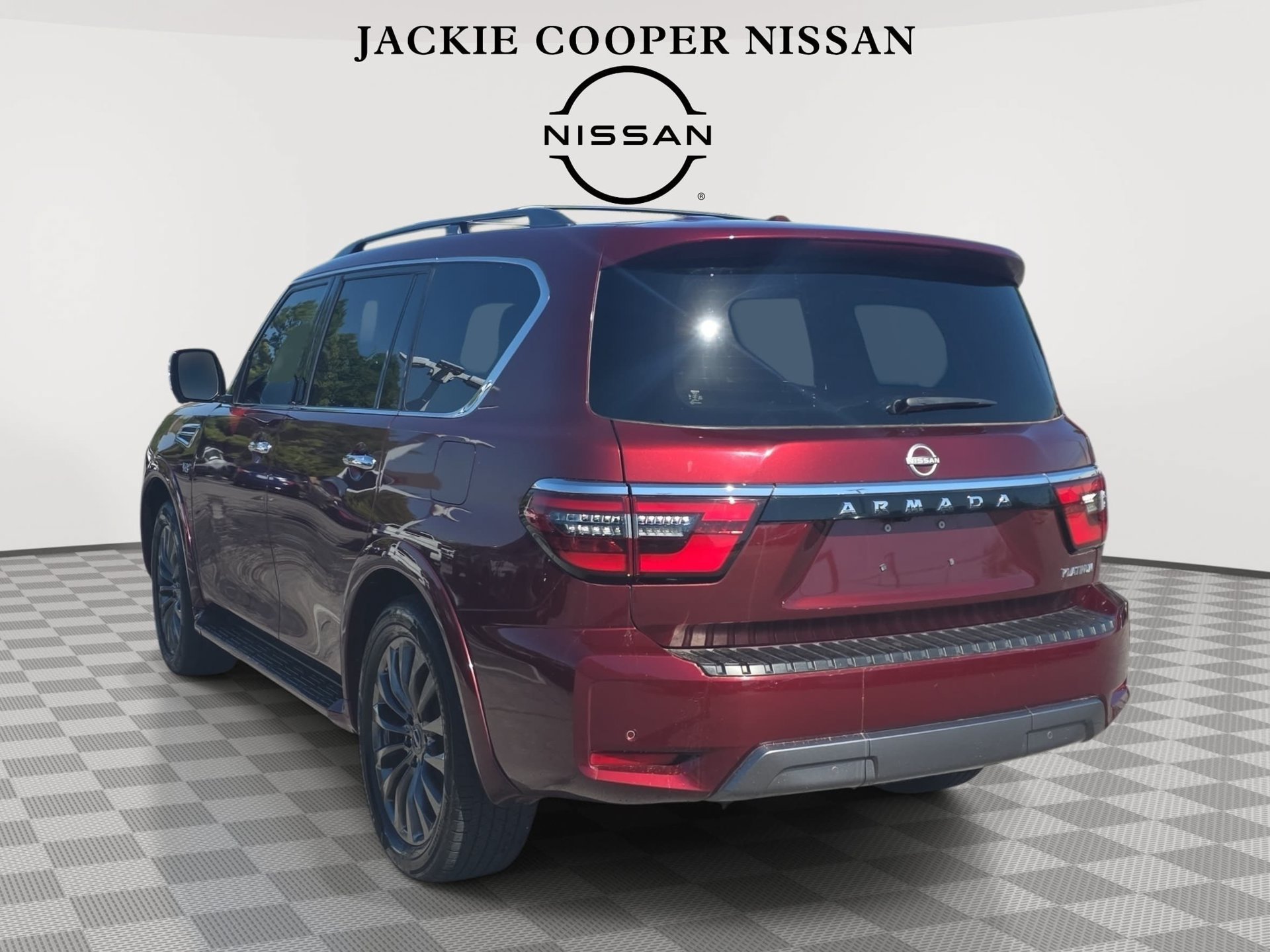 Used 2022 Nissan Armada Platinum w/ Captain's Chairs Package AWD/4WD image 7