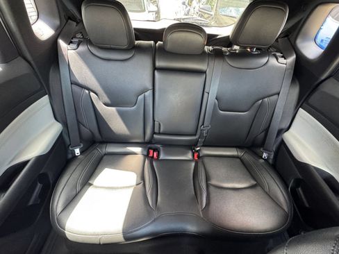 Used 2025 Jeep Compass Limited AWD/4WD image 34