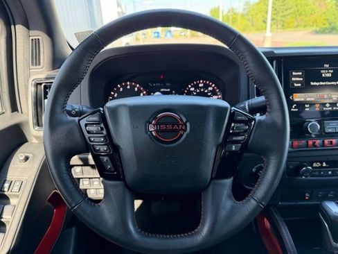 Certified 2025 Nissan Frontier PRO-4X AWD/4WD image 18