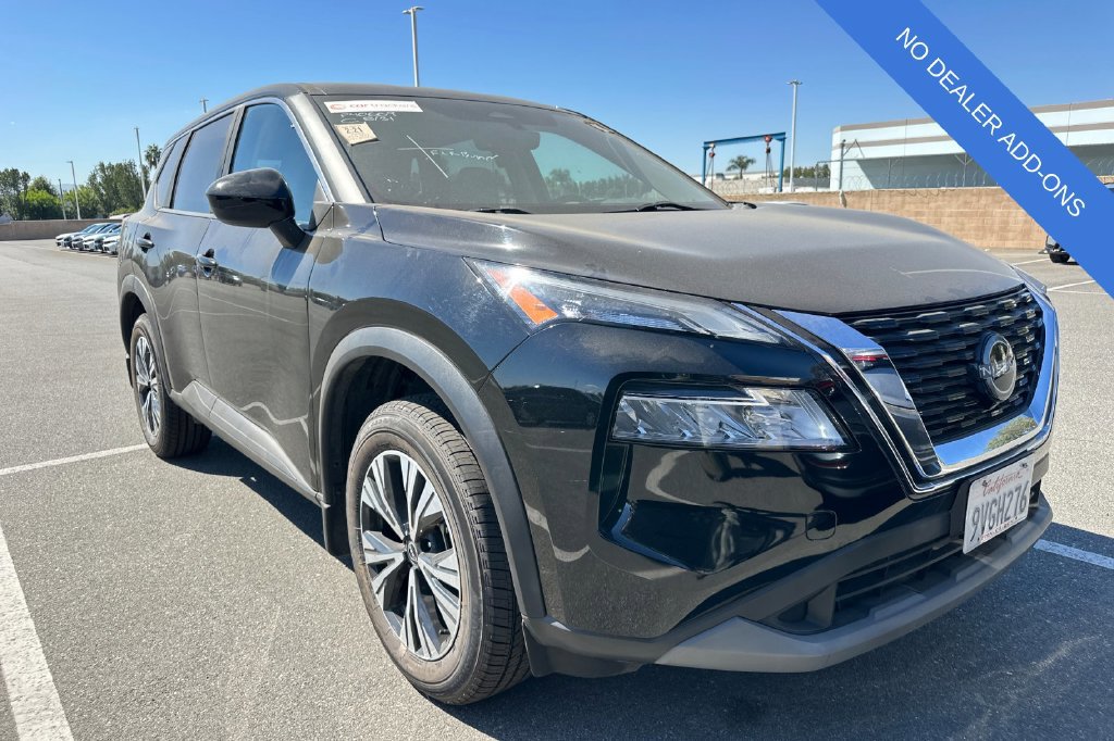 Used 2023 Nissan Rogue SV FWD image 2