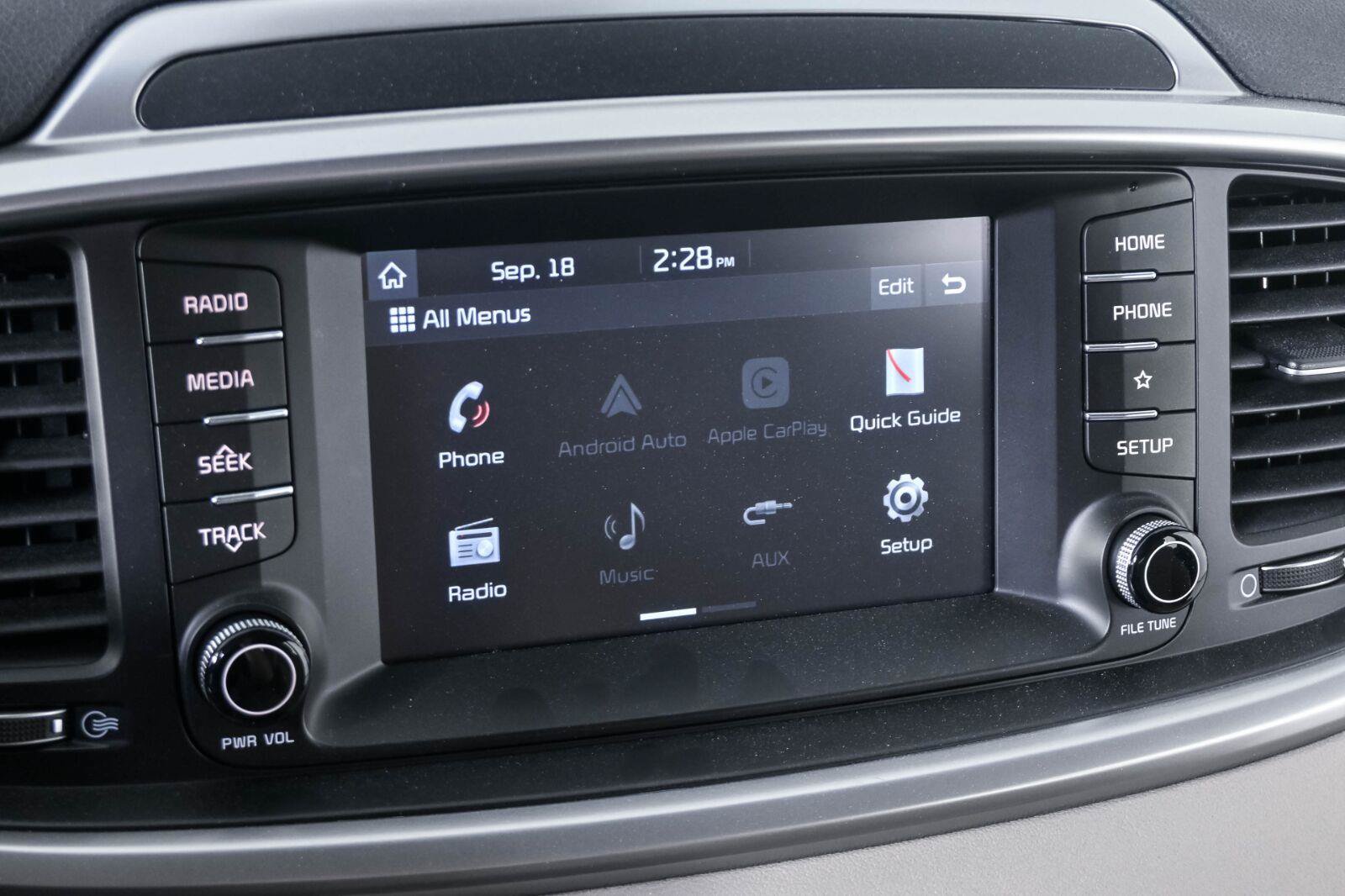 Used 2019 Kia Sorento FWD image 14