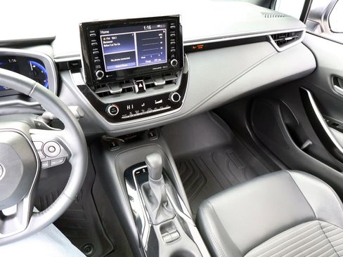 Used 2020 Toyota Corolla XSE image 41