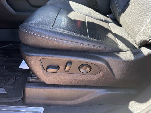 Used 2022 GMC Sierra 1500 SLT w/ SLT Premium Plus Package AWD/4WD image 21