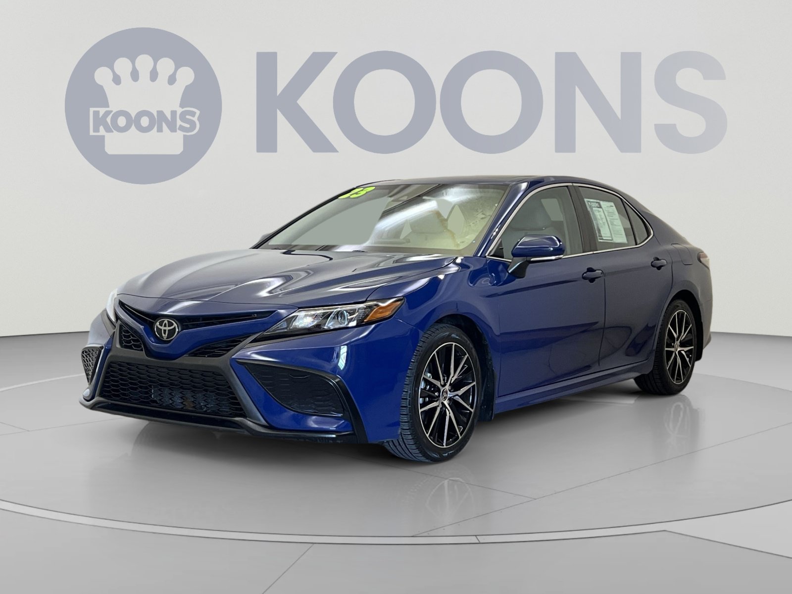 Used 2023 Toyota Camry SE w/ Cold Weather Package FWD image 1