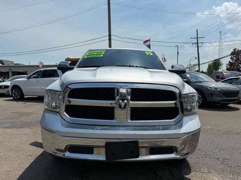 Used 2019 RAM 1500 Classic SLT AWD/4WD image 4