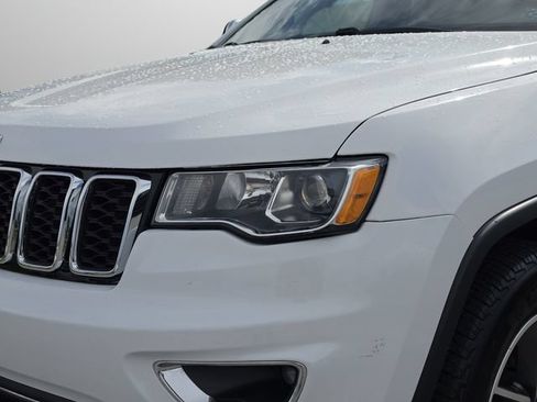 Used 2018 Jeep Grand Cherokee Limited AWD/4WD image 13