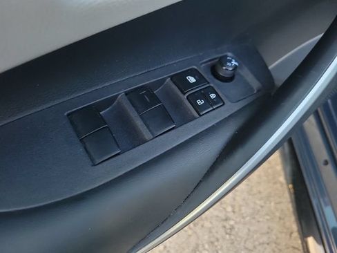 Used 2024 Toyota Corolla SE FWD image 12