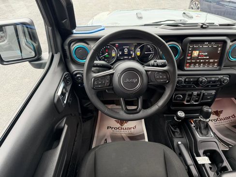 Used 2023 Jeep Wrangler Unlimited w/ Cold Weather Group AWD/4WD image 17