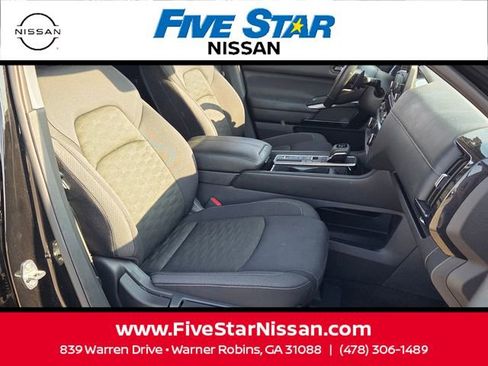 Used 2025 Nissan Pathfinder SV FWD image 16